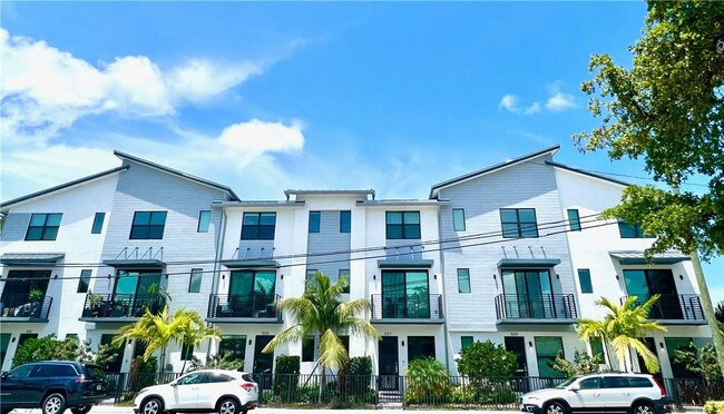 559 NE 21st Ct in Wilton Manors, FL - Foto de edificio - Building Photo