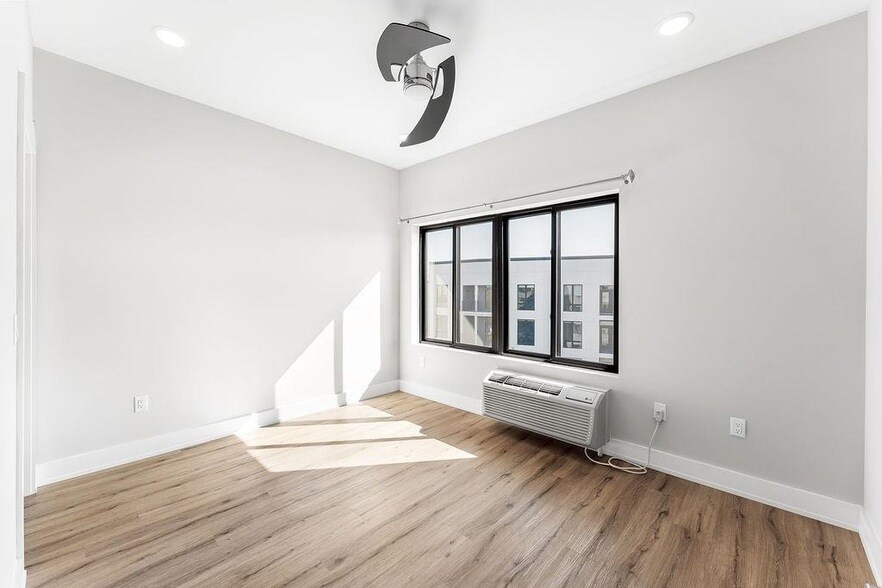 1 Flagship St in Bayonne, NJ - Building Photo