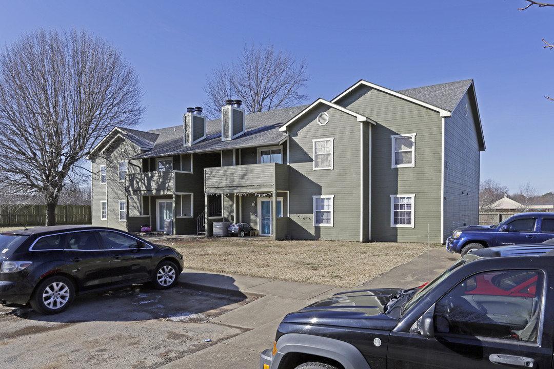 Westbrook Apartments in Rogers, AR - Foto de edificio