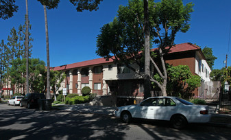 1049 Winchester Ave Apartments