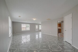 9926 Myrtle Field Ln in Houston, TX - Building Photo - Building Photo