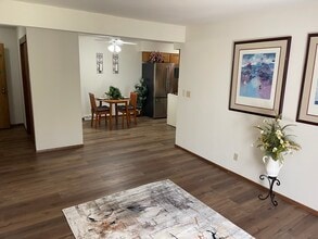 6850 W Kathleen Ct in Franklin, WI - Building Photo - Building Photo