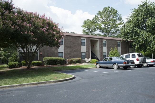Dallas Manor Apartments in Dallas, GA - Foto de edificio - Building Photo