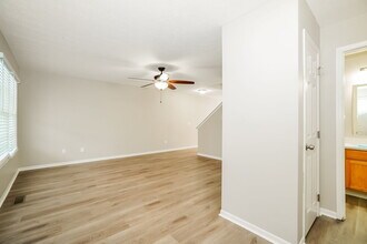 7140 Calusa Drive in Reynoldsburg, OH - Building Photo - Building Photo