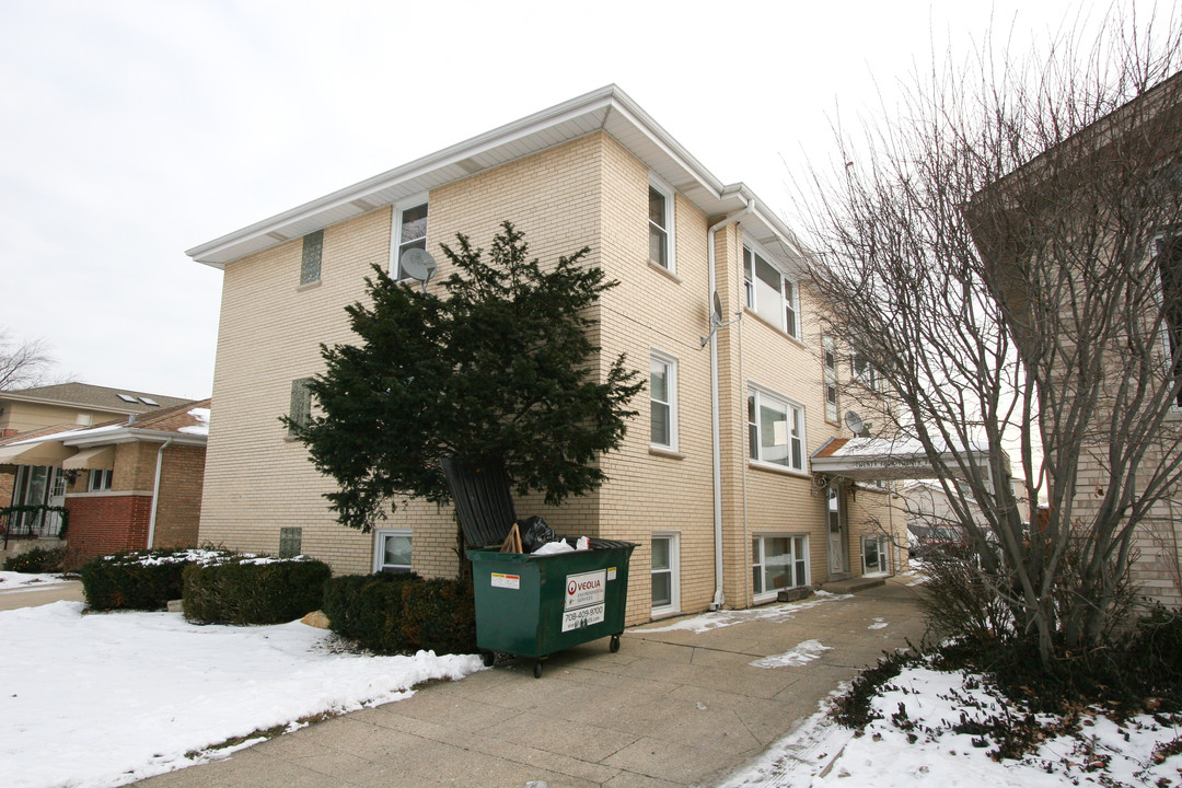 2425 79th Ave in Elmwood Park, IL - Foto de edificio