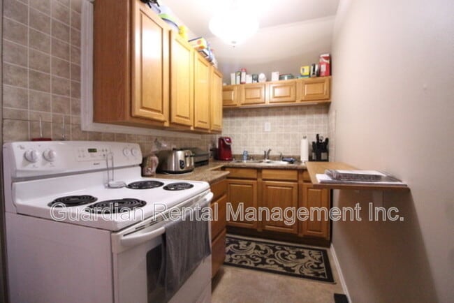 50 Ontario St in Thunder Bay, ON - Building Photo - Building Photo