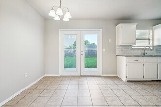 12225 SW 14th St in Yukon, OK - Building Photo - Building Photo