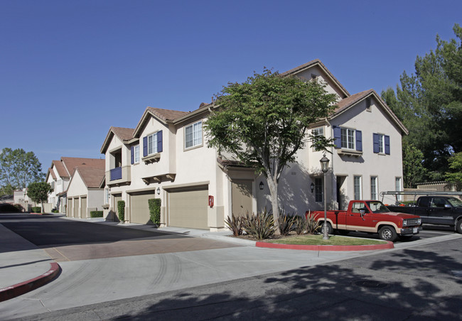 Arbor Lane in Valencia, CA - Building Photo - Building Photo