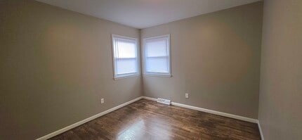 3215 S Ferguson Ave in Springfield, MO - Building Photo - Building Photo