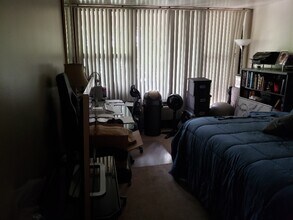 2605 S Indiana Ave, Unit 301 in Chicago, IL - Foto de edificio - Building Photo