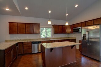 1322 Lidstrom Rd SE in Port Orchard, WA - Building Photo - Building Photo