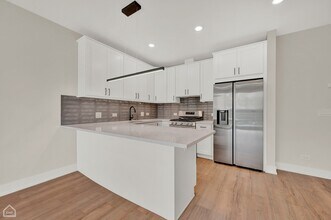 4609 S St Lawrence Ave in Chicago, IL - Building Photo - Building Photo