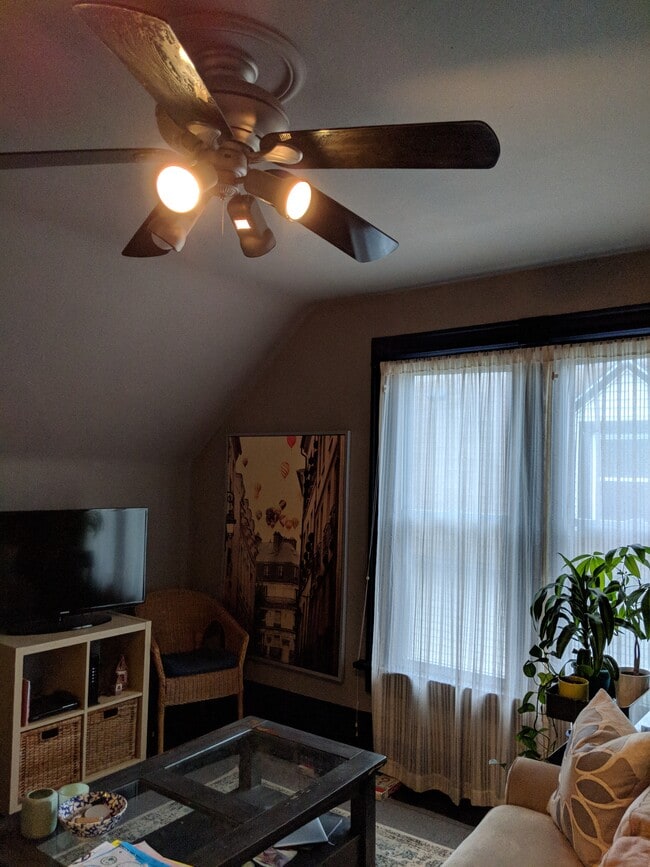 property at 637 E Otjen St