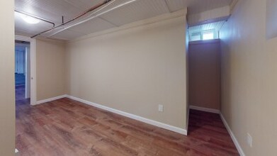 310 Lowell St, Unit 1 in Somerville, MA - Foto de edificio - Building Photo