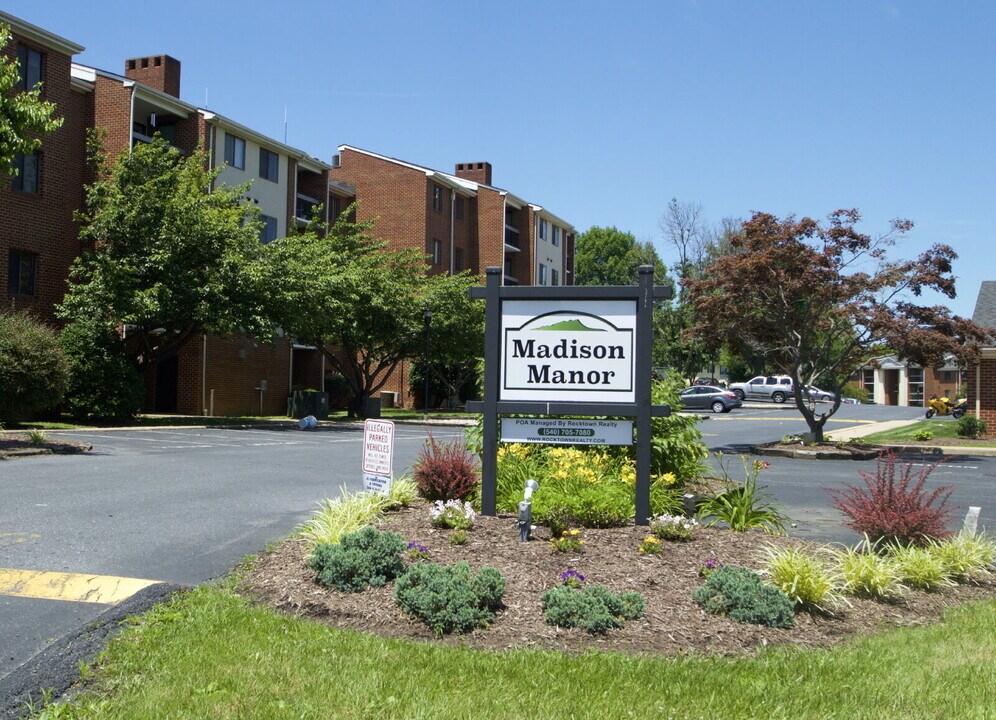 1018 Blue Ridge Dr-Unit -Apt 9 in Harrisonburg, VA - Building Photo