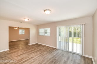 10560 Citrus Ln in Jacksonville, FL - Building Photo - Building Photo