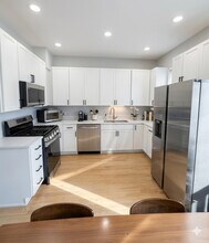 1733 W Crystal St in Chicago, IL - Building Photo - Building Photo