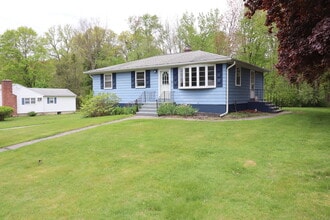 24 Kathy Dr in Seymour, CT - Building Photo - Building Photo