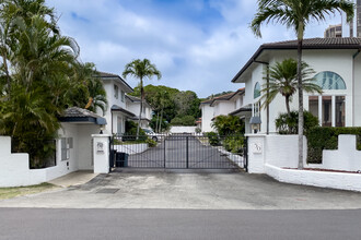 Nuuanu Palms in Honolulu, HI - Building Photo - Building Photo