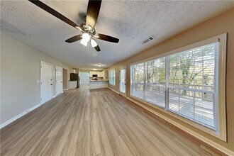 111 Trellis Ct in Acworth, GA - Building Photo - Building Photo