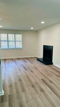 5363 Wayne St in Raleigh, NC - Foto de edificio - Building Photo