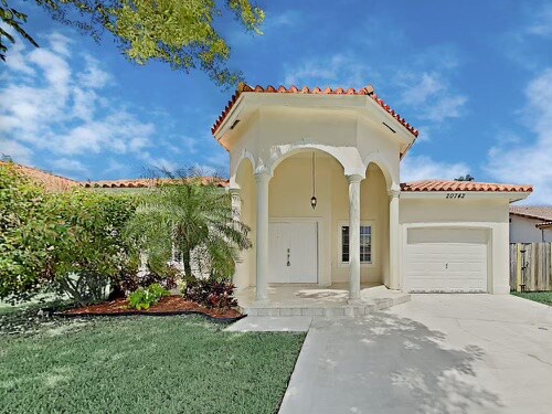 20742 SW 86th Ct in Cutler Bay, FL - Foto de edificio