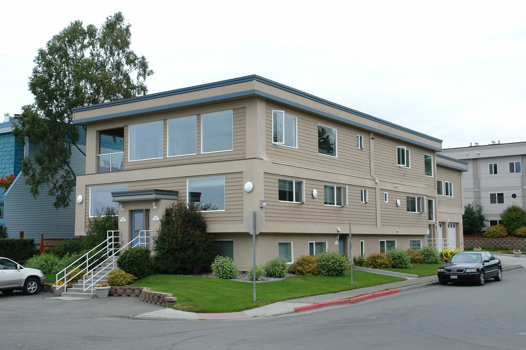 641-643 O Pl in Anchorage, AK - Building Photo