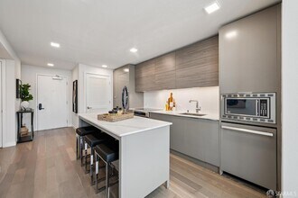 1605 Riviera Ave in Walnut Creek, CA - Foto de edificio - Building Photo