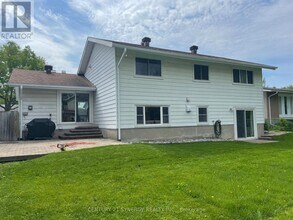 639 Glenhurst Crescent in Ottawa, ON - Building Photo - Building Photo