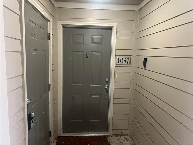 property at 833 Old Greenville Hwy