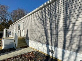 8740 Breinig Run Cir in Breinigsville, PA - Building Photo