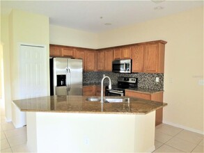4006 Crabtree Ave in Sarasota, FL - Building Photo - Building Photo