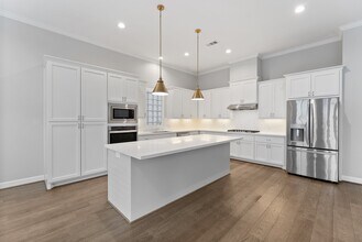 114 Magnolia Green St in Shenandoah, TX - Building Photo - Building Photo