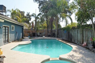 4125 W Nicholas Ave in Visalia, CA - Building Photo - Building Photo