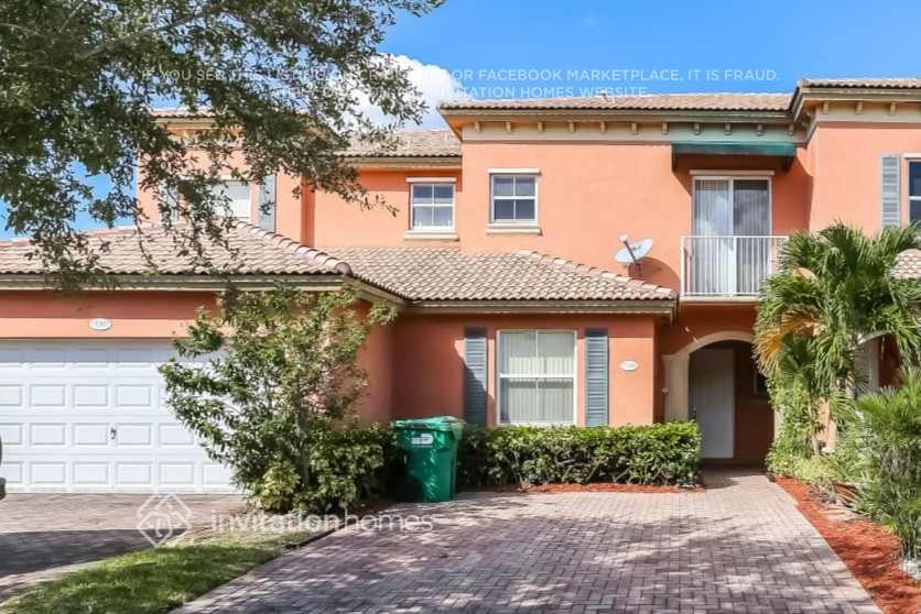 15305 SW 88th Terrace in Miami, FL - Building Photo