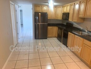 10202 Bonnie Bay Ct in Tampa, FL - Building Photo - Building Photo