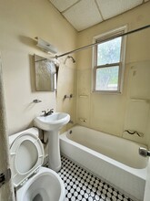 387 Forrest St in Jersey City, NJ - Building Photo - Building Photo