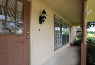 13339 Somersworth Dr in Houston, TX - Building Photo - Building Photo