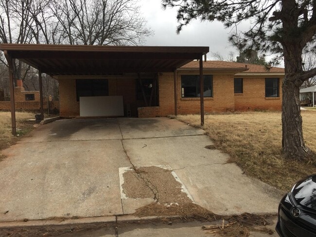 property at 3201 NE 20th St