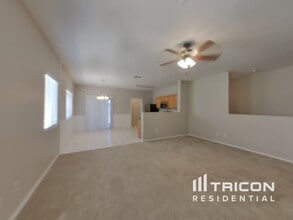 962 E Cowboy Cove Trail in San Tan Valley, AZ - Building Photo - Building Photo