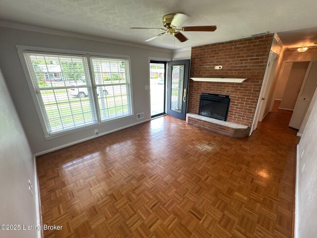 5607 Elmer Ln in Louisville, KY - Building Photo - Building Photo