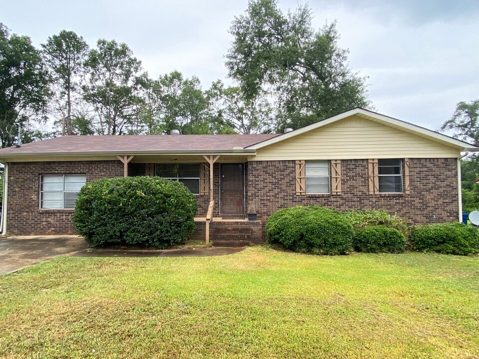 305 Wilson Dr SW in Jacksonville, AL - Building Photo