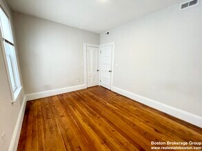 10 Buttonwood St, Unit #2 in Boston, MA - Building Photo - Building Photo