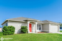 1015 NW 16th Terrace in Cape Coral, FL - Foto de edificio - Building Photo