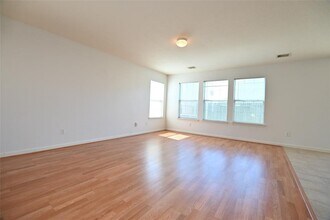 2722 Skyview Downs Dr in Houston, TX - Building Photo - Building Photo