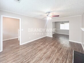 2259 Hampton Dr in Decatur, GA - Foto de edificio - Building Photo