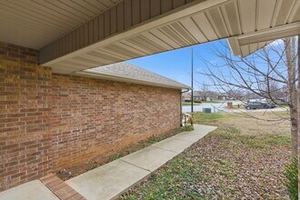 5910 N 23rd St in Ozark, MO - Building Photo - Building Photo