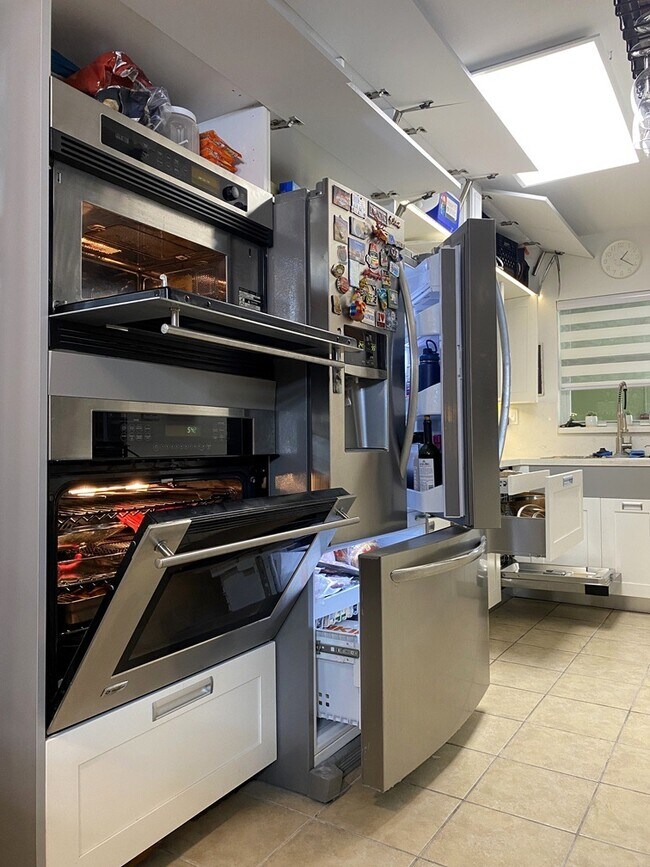 1425 Arthur St, Unit 115 in Hollywood, FL - Foto de edificio - Building Photo