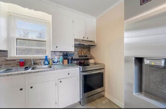 705 Woodmont Cir in Anderson, SC - Foto de edificio - Building Photo