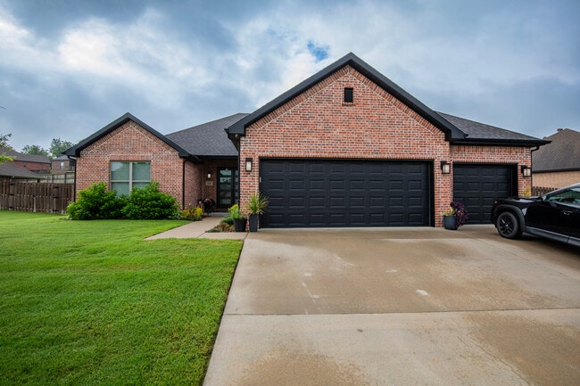 115 Cowans St in Lowell, AR - Building Photo - Building Photo